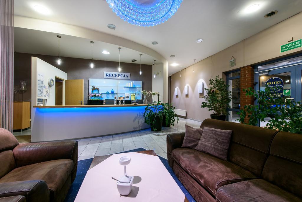 Hotel Nowy Dwor トシェブニツァ エクステリア 写真