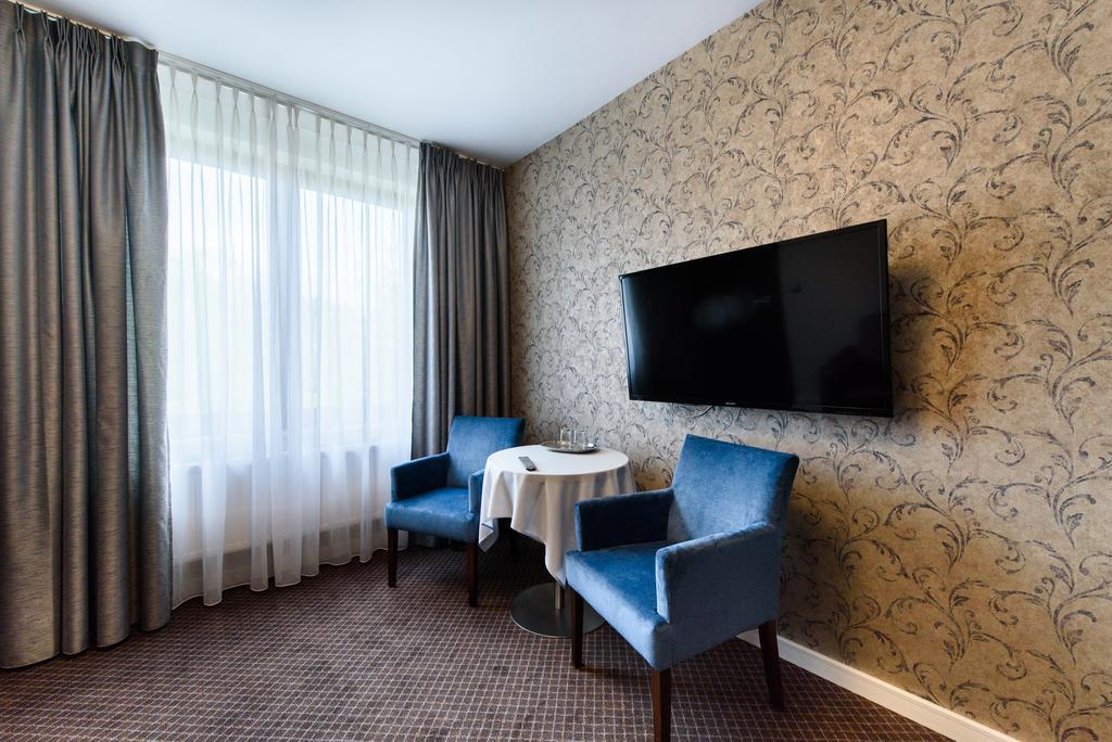 Hotel Nowy Dwor トシェブニツァ エクステリア 写真