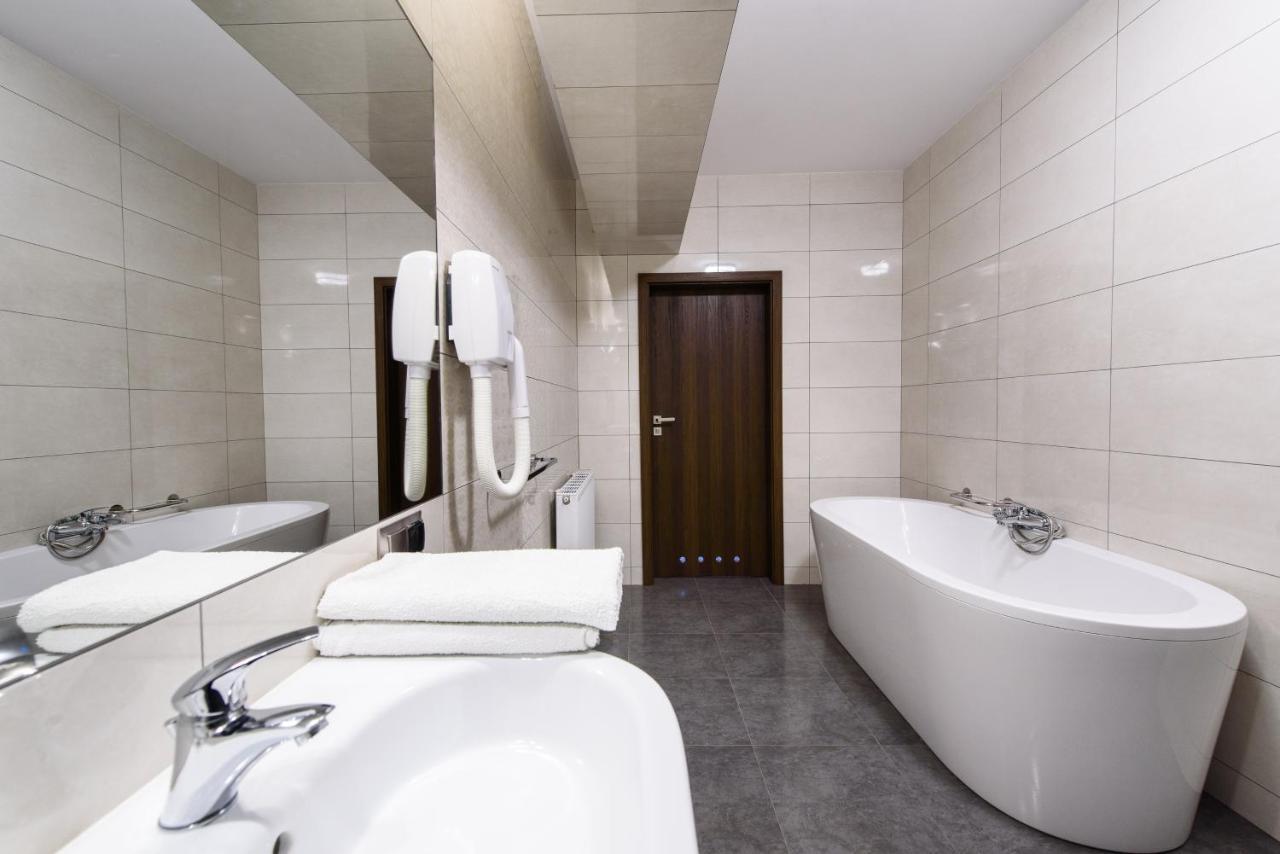 Hotel Nowy Dwor トシェブニツァ エクステリア 写真