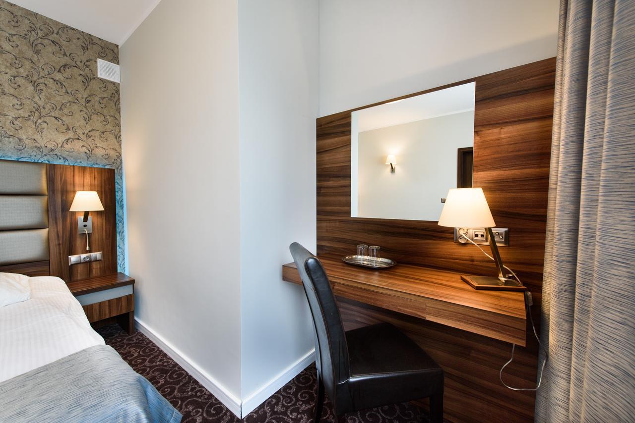 Hotel Nowy Dwor トシェブニツァ エクステリア 写真