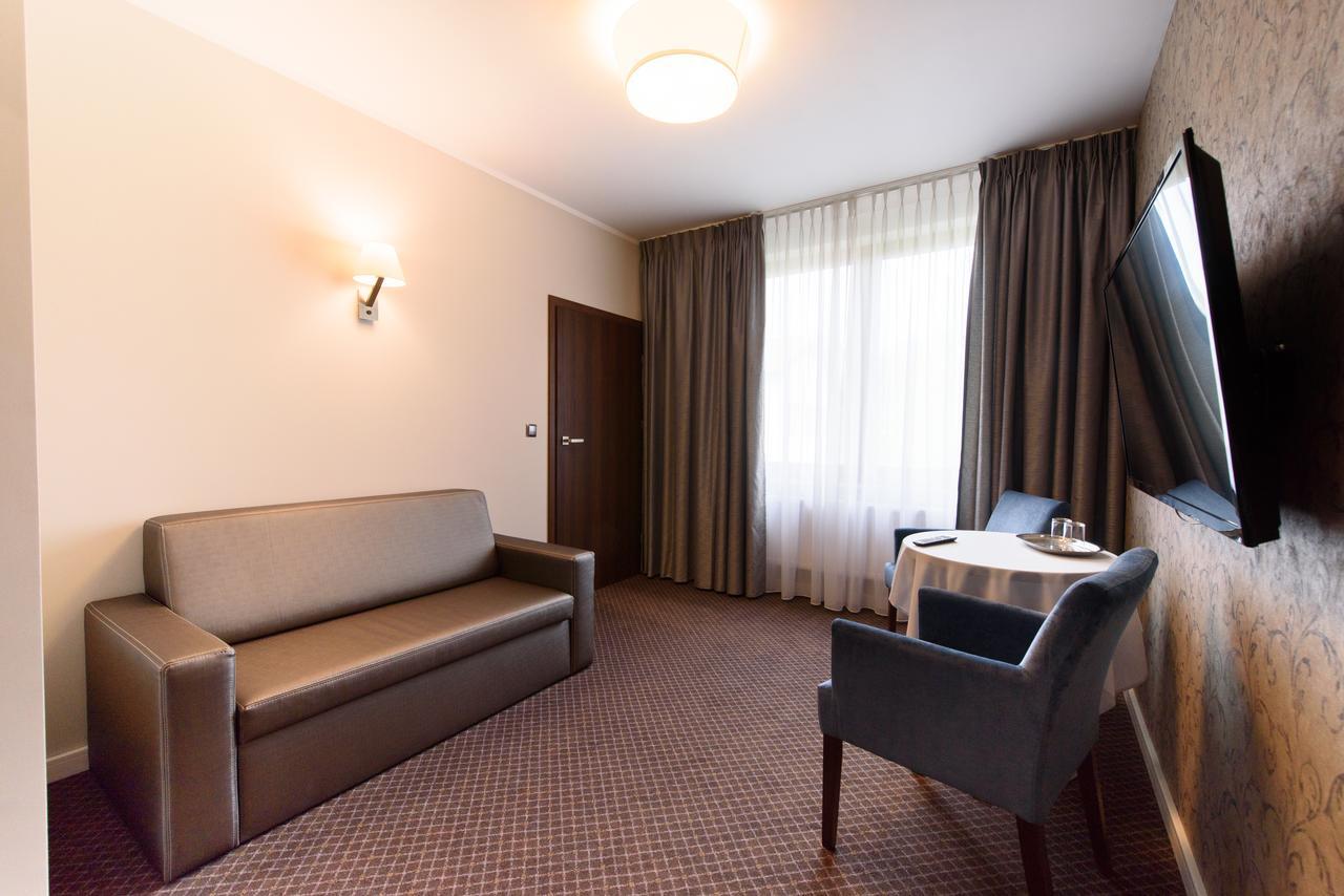 Hotel Nowy Dwor トシェブニツァ エクステリア 写真
