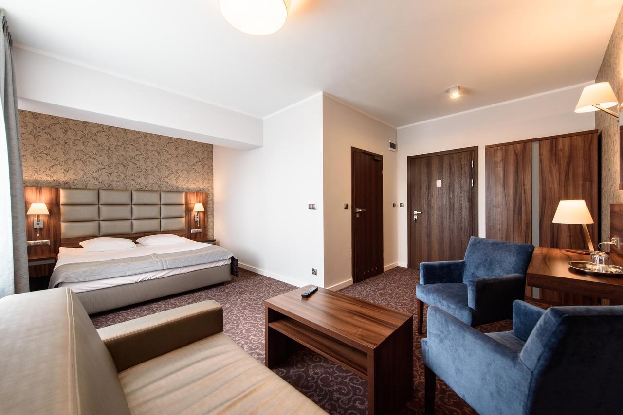 Hotel Nowy Dwor トシェブニツァ エクステリア 写真